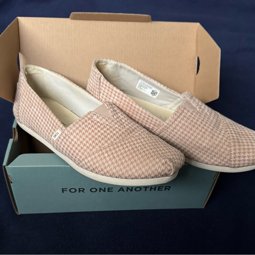 Toms Desert Tan Mini Houndstooth Slip-Ons